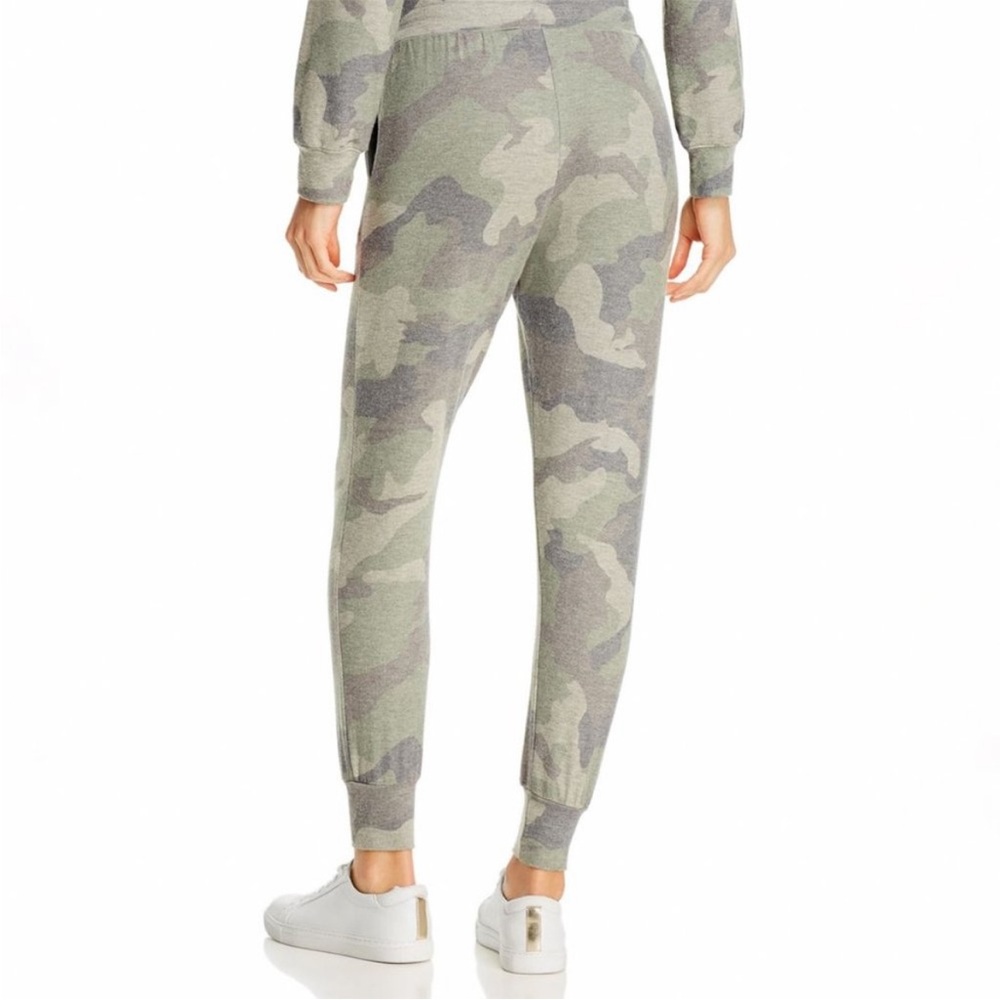 Sundry Camo Joggers - Picture 3 of 7